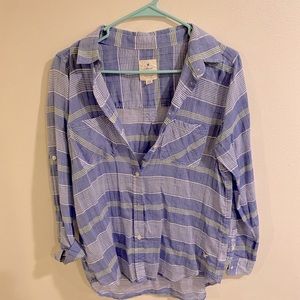 American Eagle button up. Size medium.